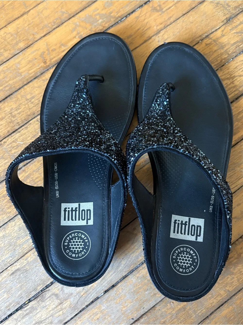 FitFlop Black Glitter Beaded Toe-Post Sandals / Flip Flops Size 8 - Picture 1 of 6